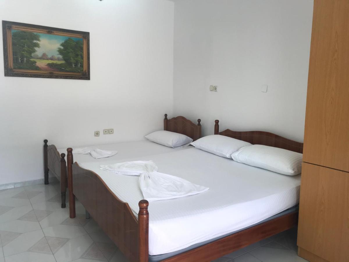 Colombo Hotel Vlorë Exterior foto